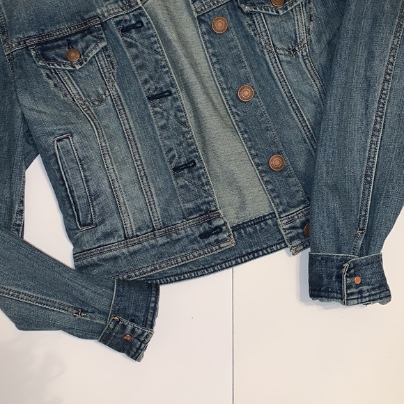 American Eagle Dark Wash Denim Jean Jacket Medium - Picture 3 of 4